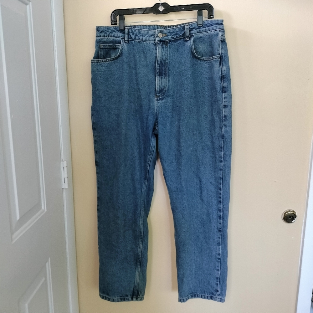 Reclaimed Vintage Womens Medium Wash Straight Leg High Rise Denim Mom Jeans W36